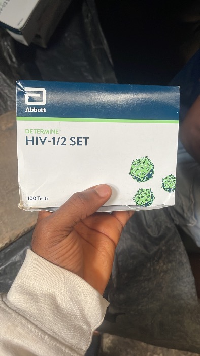 Determine HIV set
